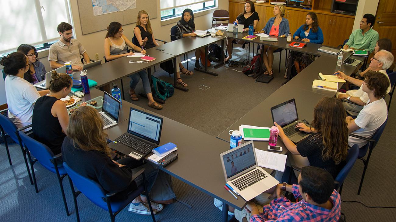 Prof. Richard Worthington teaching a class at Pomona College