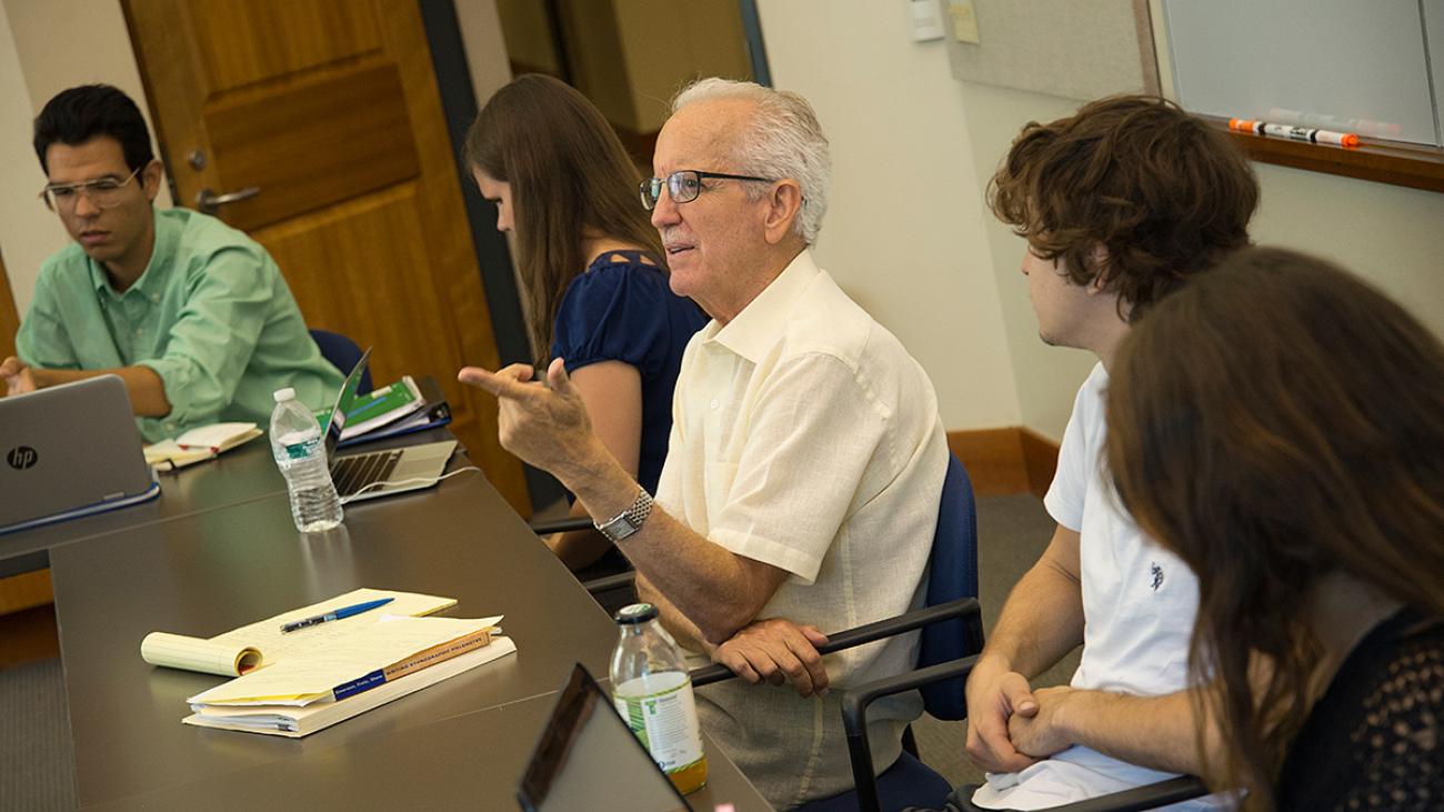 Prof. Richard Worthington teaching a class at Pomona College